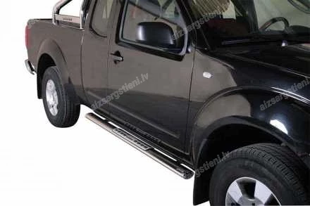 MISUTONIDA OVAL SIDE BARS WITH INTEGRATED PLASTIC FOOTSTEPS NISSAN Navara