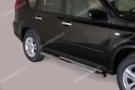 MISUTONIDA OVAL SIDE BARS WITH INTEGRATED PLASTIC FOOTSTEPS NISSAN X-Trail