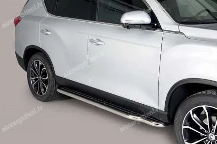 MISUTONIDA SĀNU SLIEKŠŅI AR PLATFORMU SSANGYONG/KGM Rexton